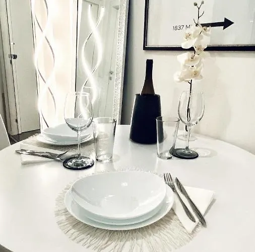 Апартаменты Chic In The